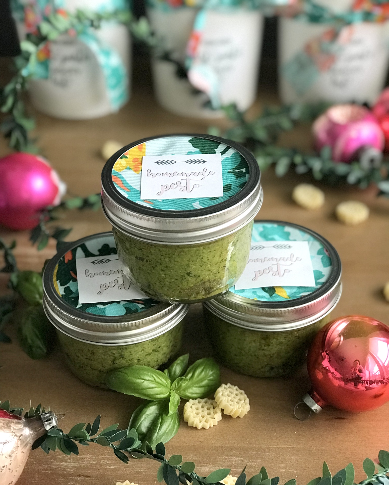 edible christmas gift idea pesto pasta dinner kits
