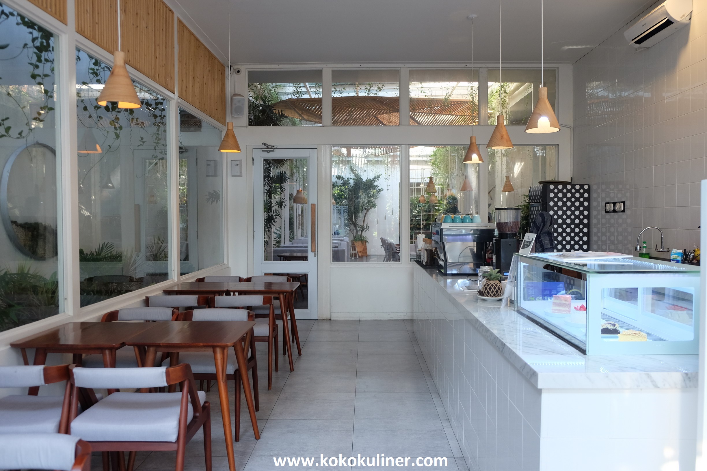 Sydwic Instagenic Scandinavian Coffee Shop Koko Kuliner