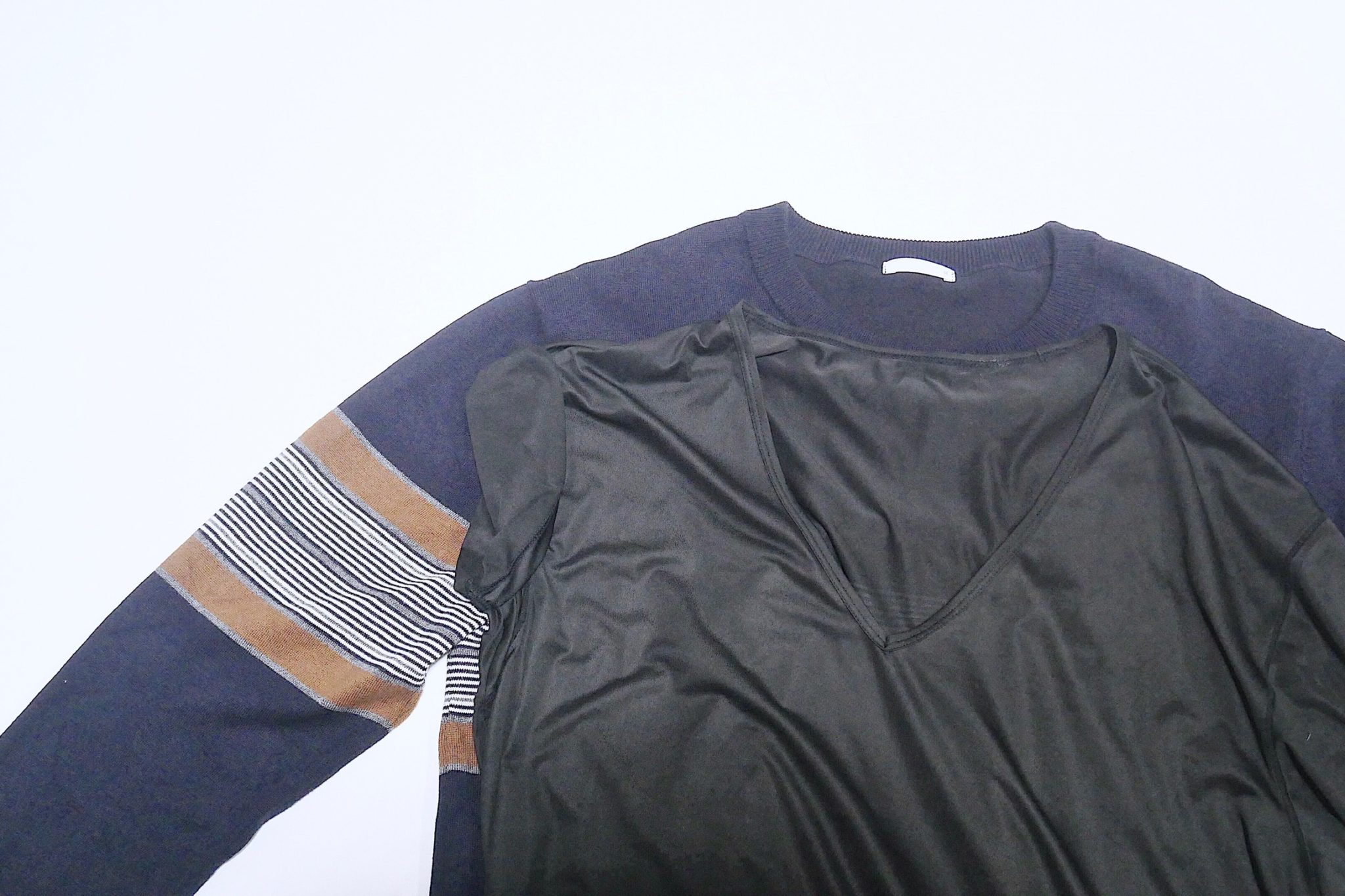 ユニクロで”透けないベージュインナー”を買うならドライカラーTシャツが断トツ【レビュー】