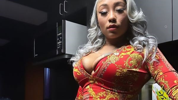 Wer ist Layla Red Cakes (Kierra Rush)? | Komponenten PC