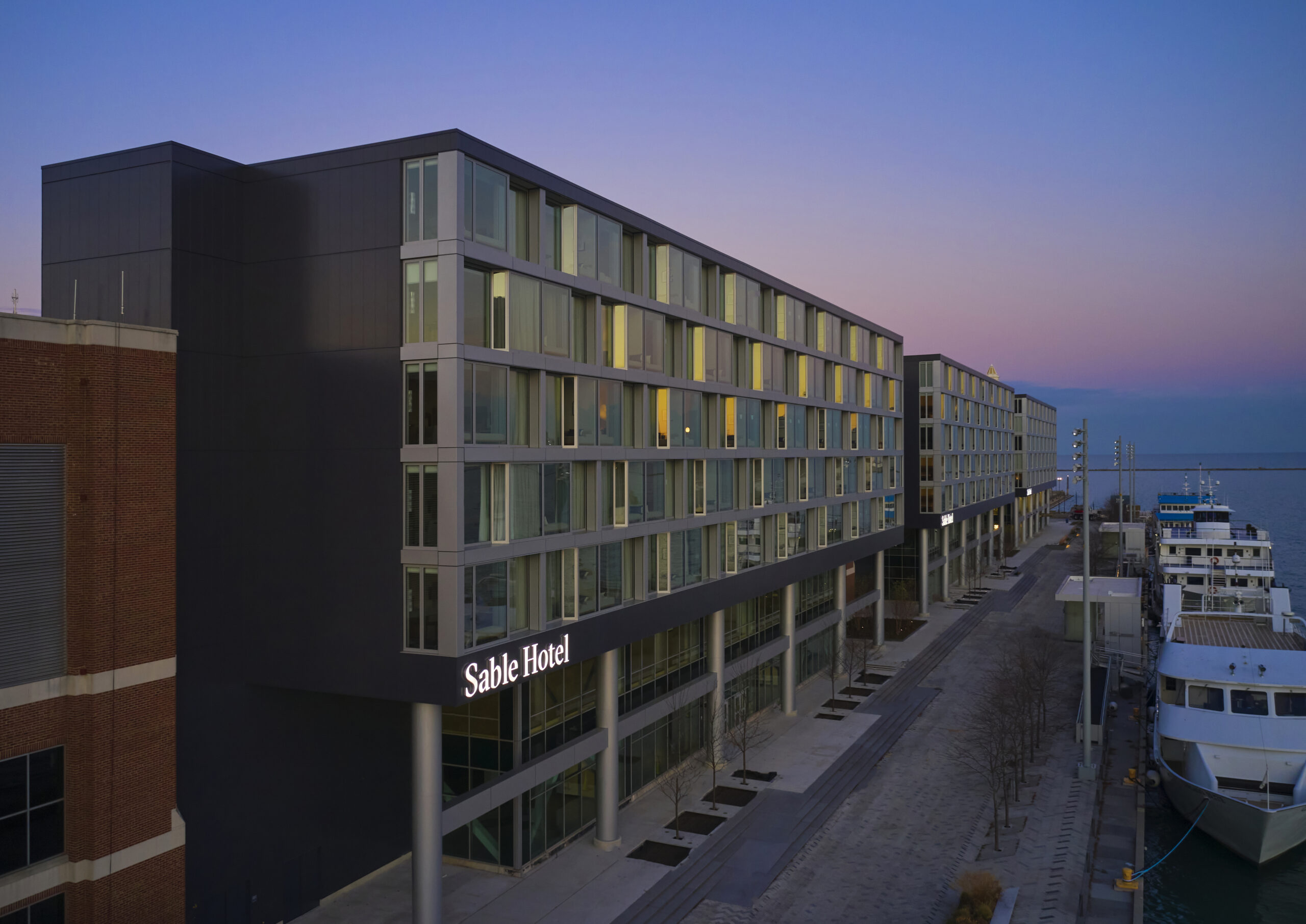 Sable Hotel at Navy Pier, Curio Collection by Hilton KOO