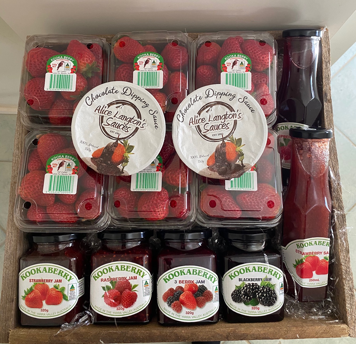 Gifts & Hampers Kookaberry Strawberry Farm