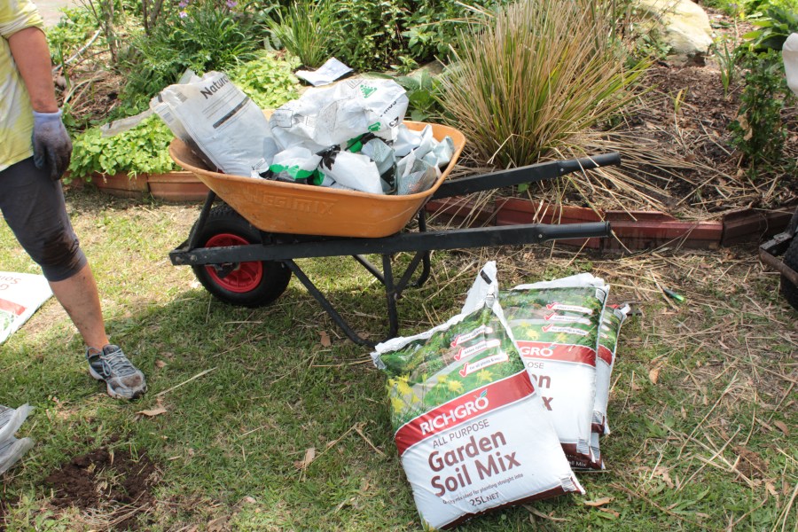 THANK YOU to Bunnings & all the volunteers who helped us for the Spring