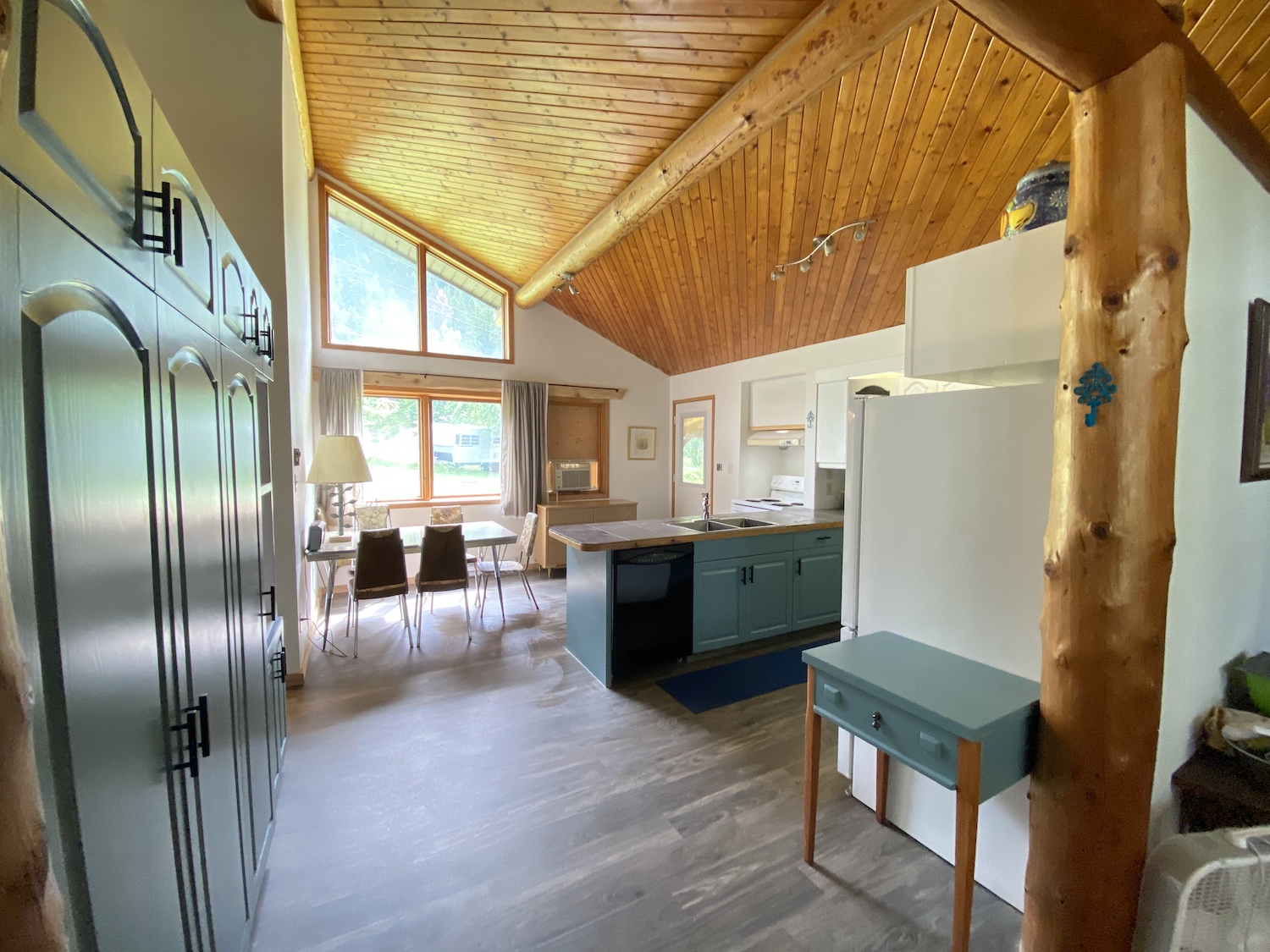 Vacation Rental Kootenay Lake Lodge