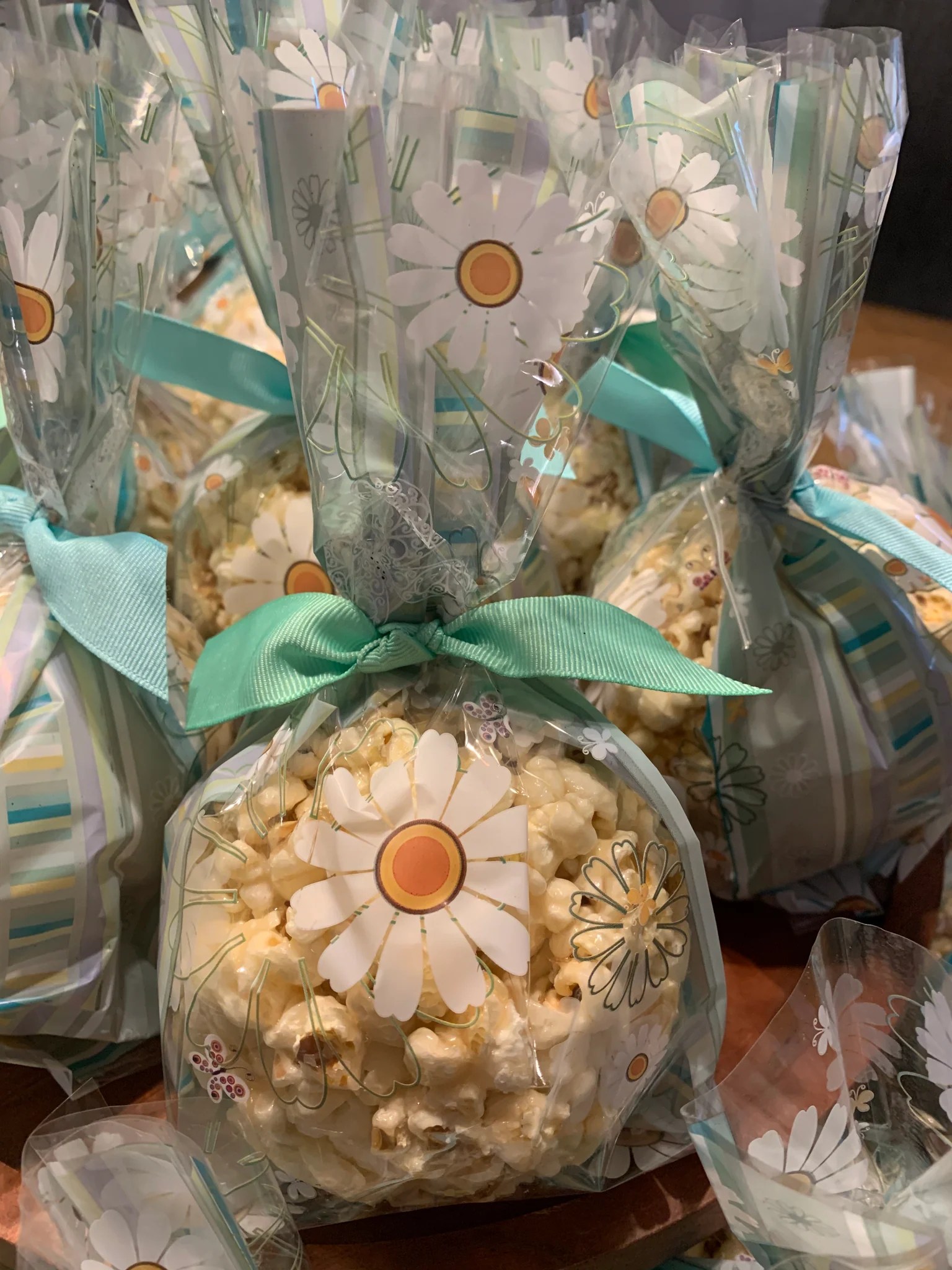 Popcorn Balls (6 pc.) Kopper Popper