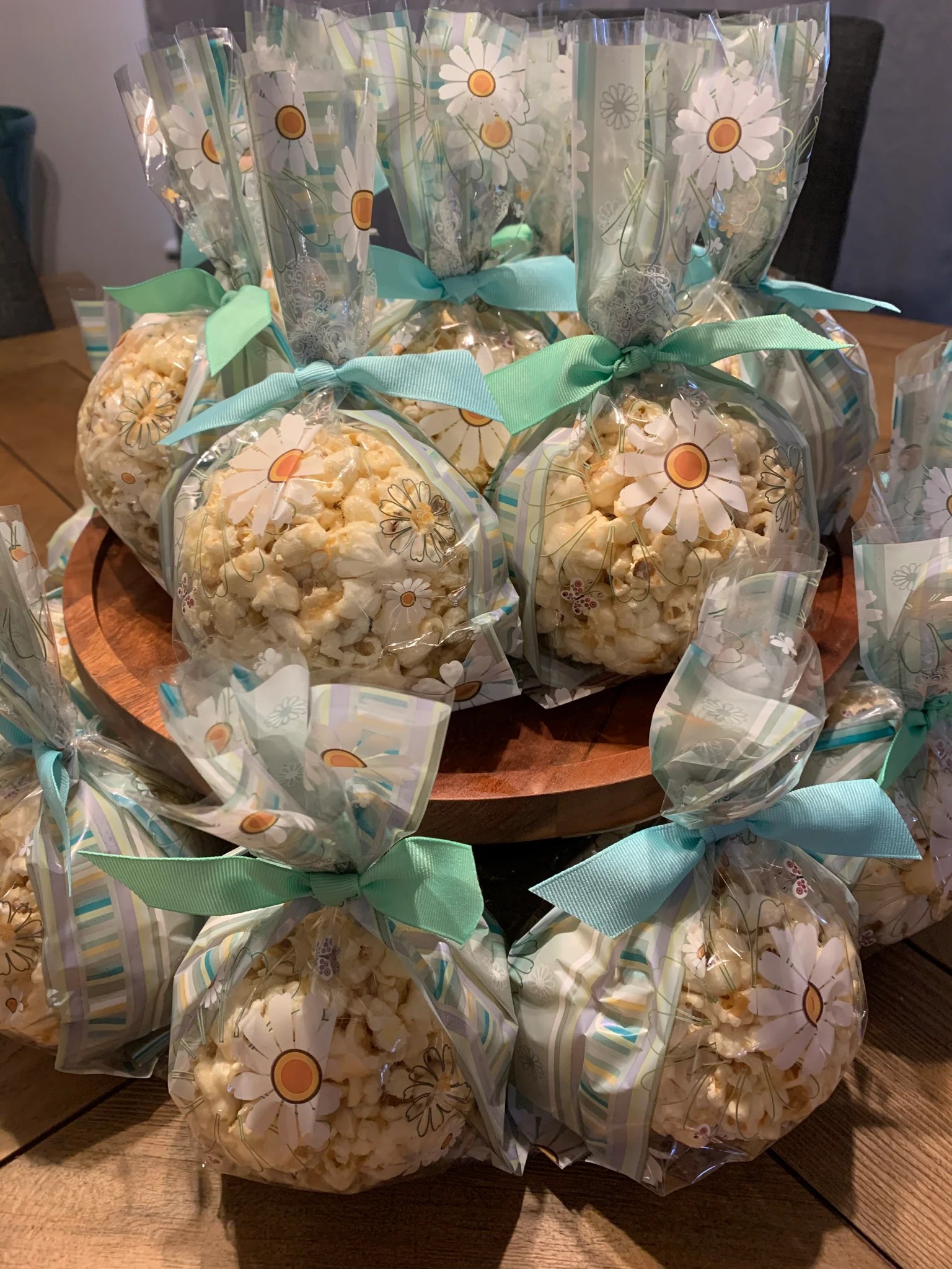 Popcorn Balls (6 pc.) Kopper Popper