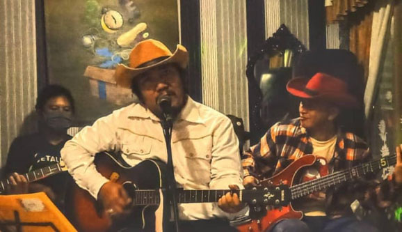 Dan Tami, dari Rock-Dangdut Hingga Country | Suara Nusantara