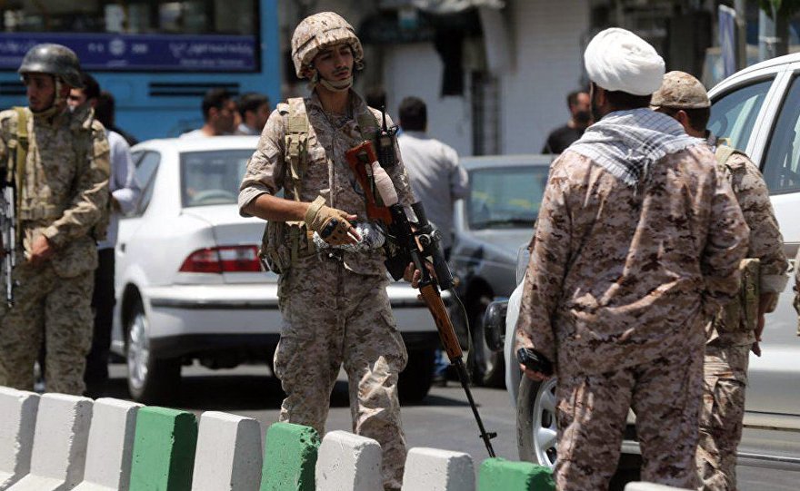 Militan Serang Parade Tentara Iran, 10 Orang Dilaporkan