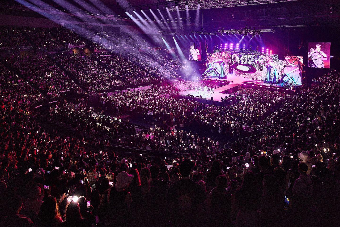 Stray Kids creates a Thunderous stage in Melbourne for MANIAC