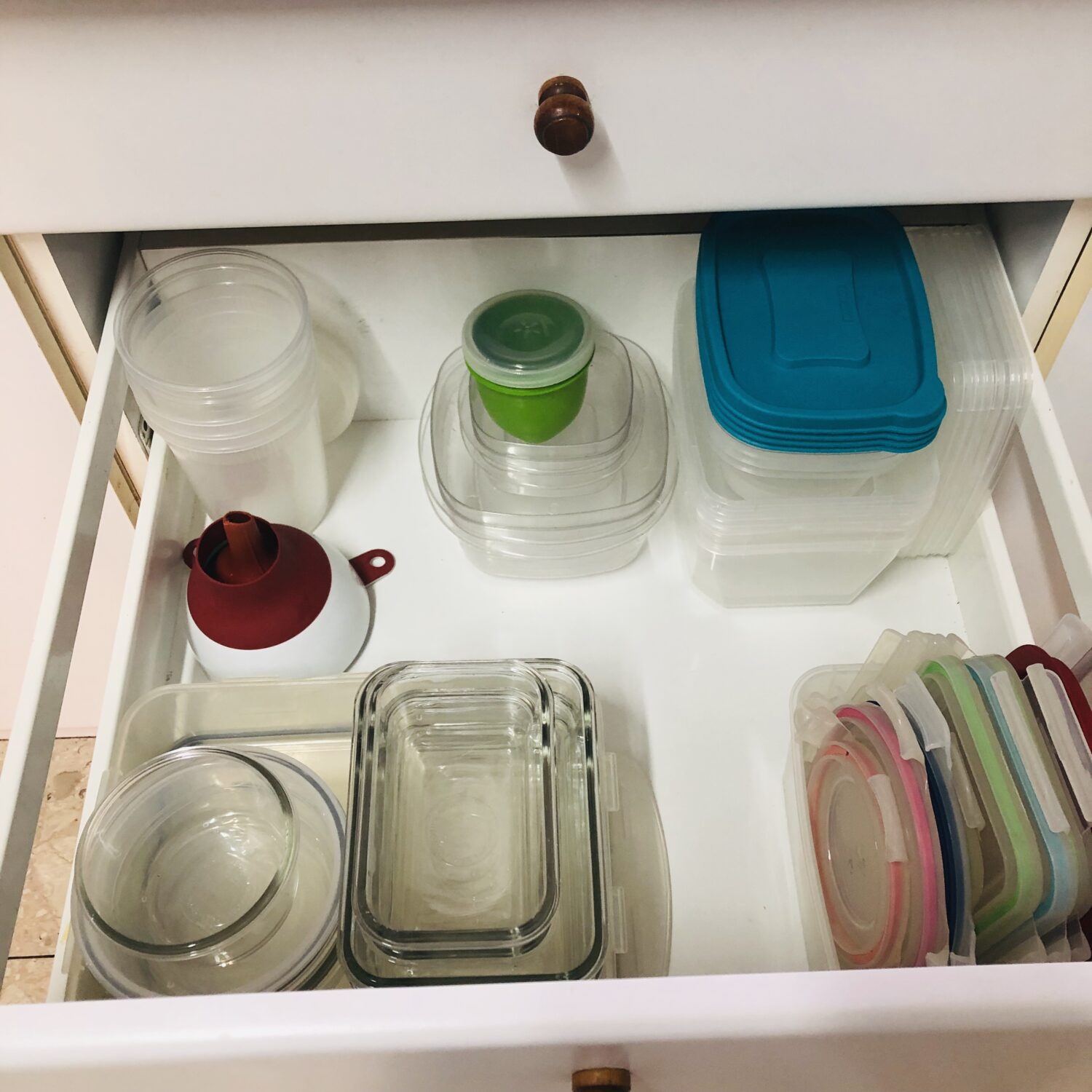 20MinuteMissions Week 2 (Food Storage Containers Drawer)