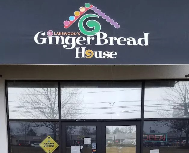 Lakewoods Gingerbread House Lakewood (KCL) Kosher Food Near Me