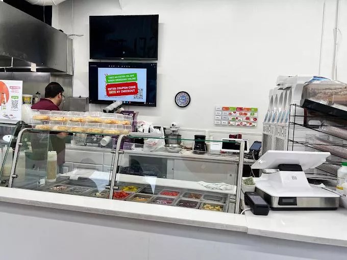 Spreads Bagels & Cafe Southfield (COR Detroit) Kosher Food Near Me