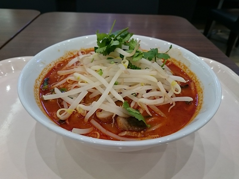 ティーヌン Tinun のトムヤムクンラーメン レイクタウンで朝からタイ気分を満喫です コシタツ Com