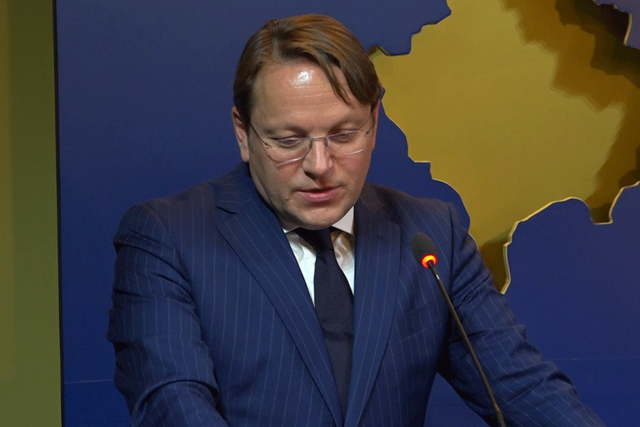 Varhelyi requests the implementation of the KosovoSerbia agreement