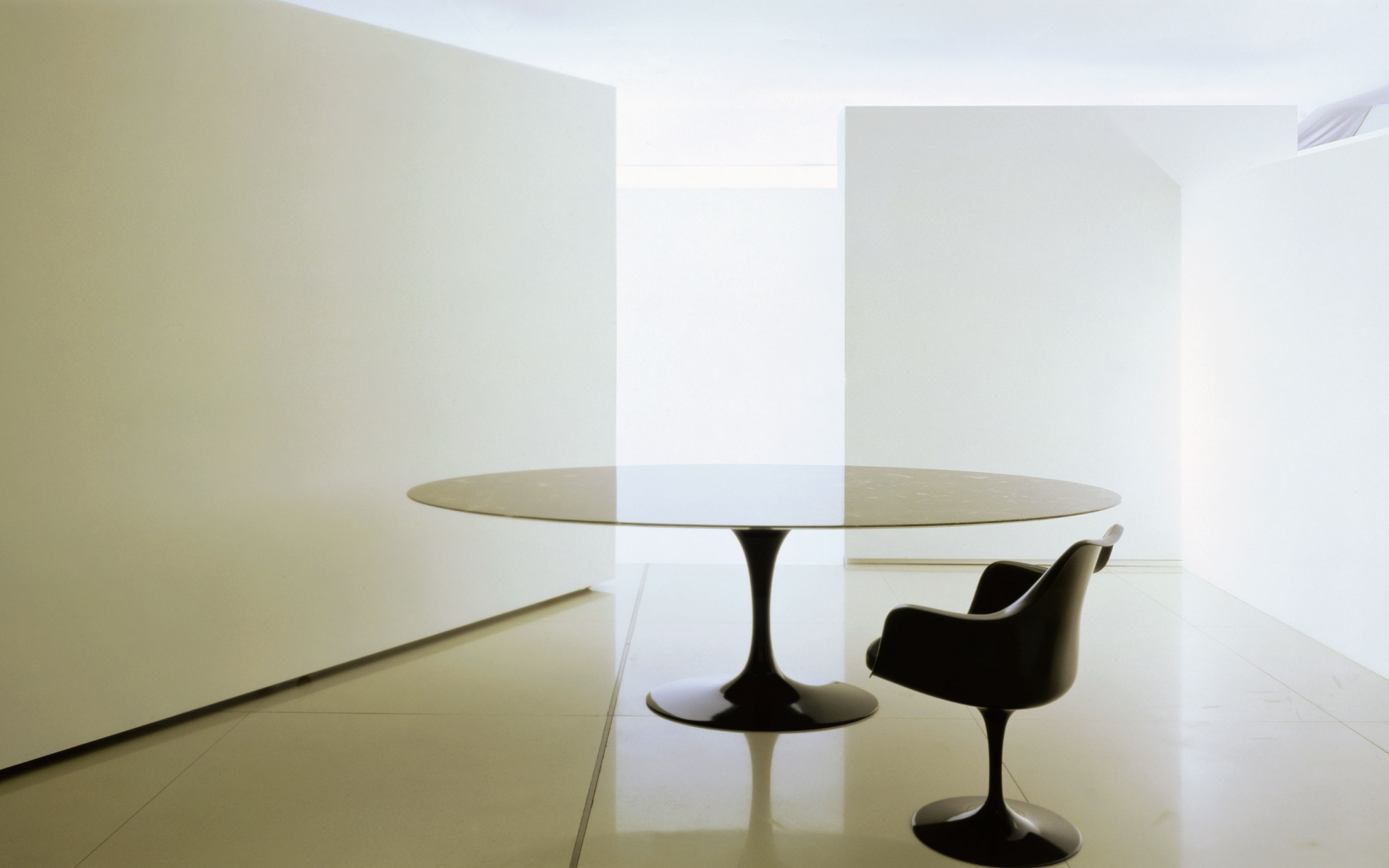 KOTON » Saarinen Tulip Tisch & Stuhl