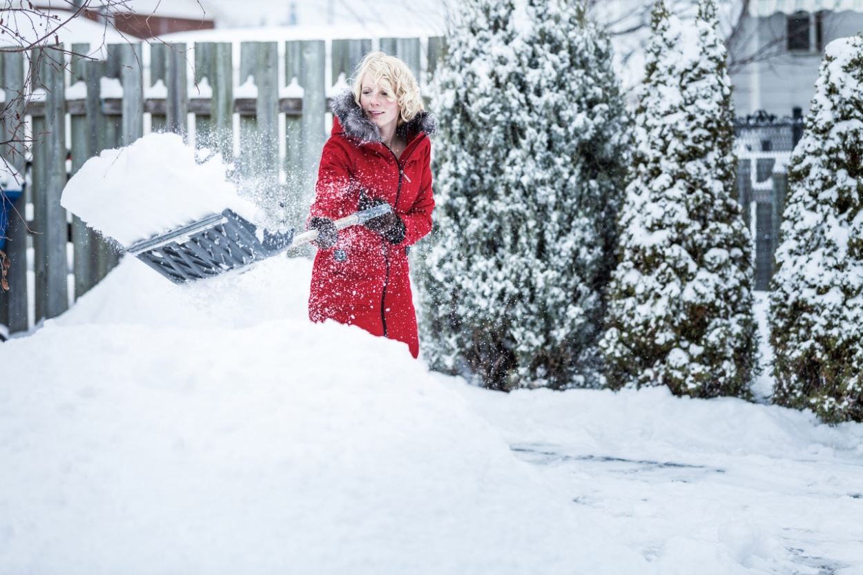 How To Melt Snow Faster Around Your Home Salt Library Koyuncu Salt