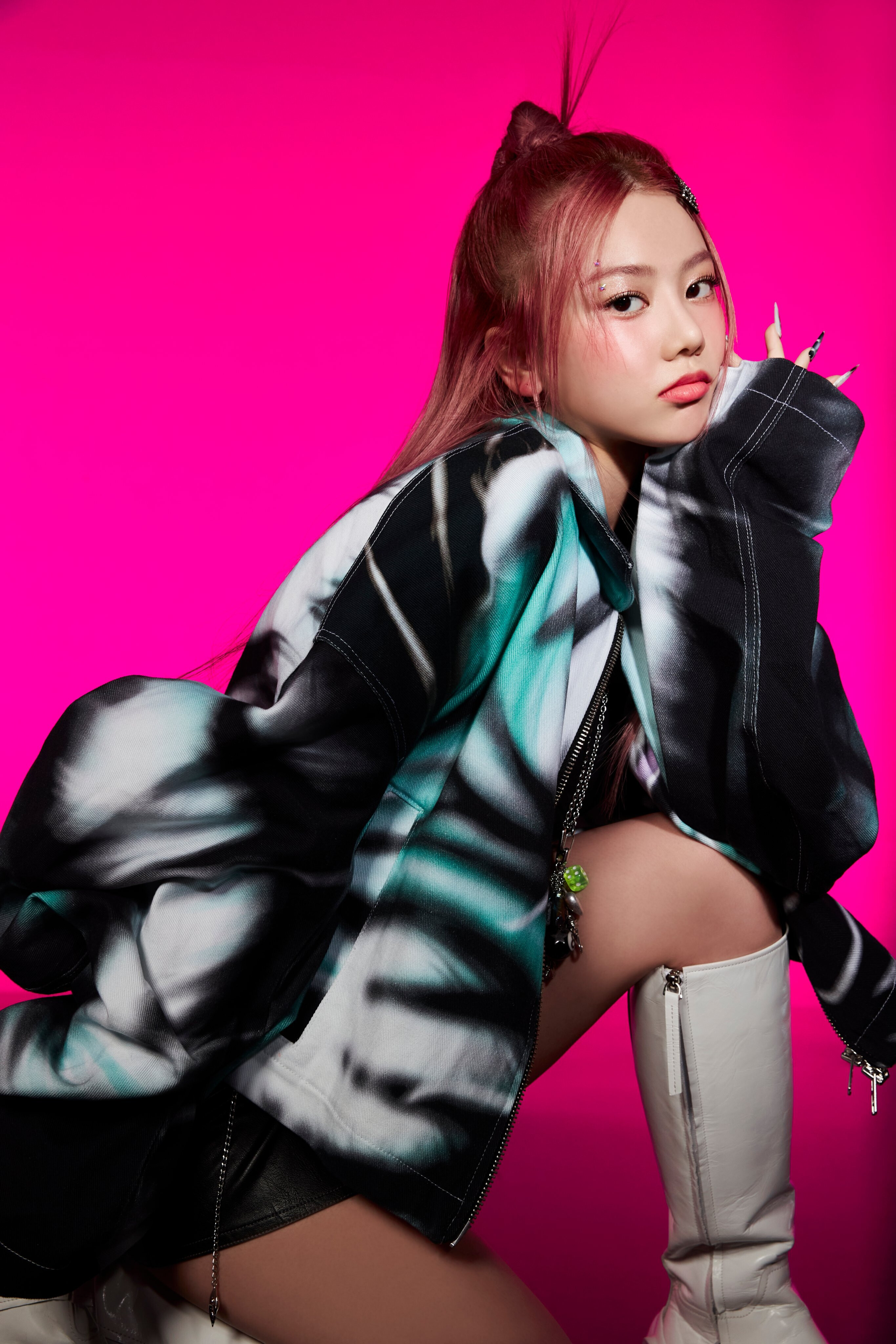 XG SHOOTING STAR (Performance Video) Behind Photos kpopping