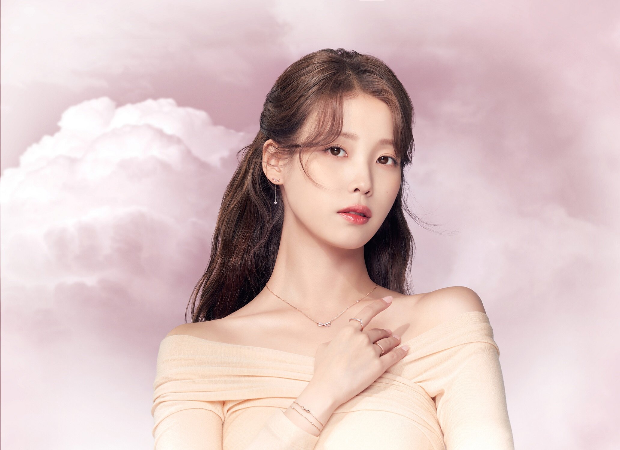 IU for J.ESTINA Spring 2024 Campaign 'New Shine Blows' kpopping