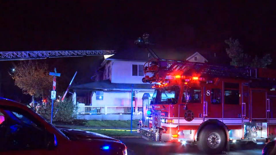 Twoalarm fire damages NE Portland apartment complex; suspect in KPTV