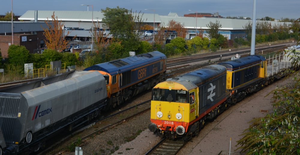 Trainspotting location Leicester station history architecture UK Rail