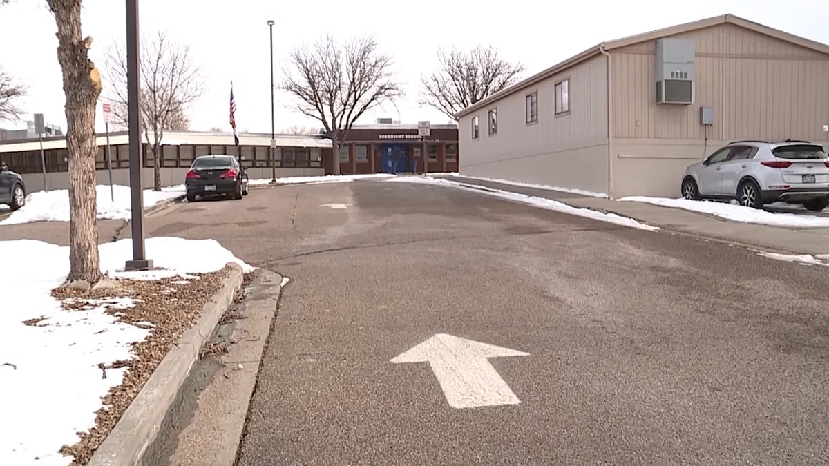 Juvenile faces charges for bomb threats to Pueblo elementary school, YMCA KRDO