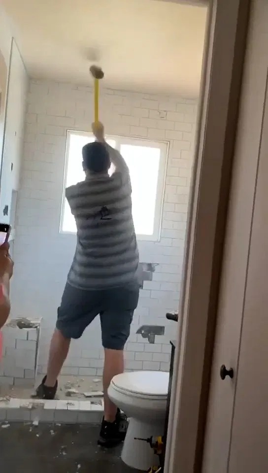 colorado contractor destroys bathroom photos Been Nice Webcast Photo