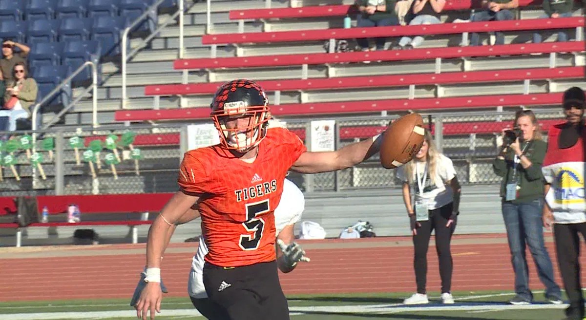 Cheyenne Wells wins the six man championship KRDO