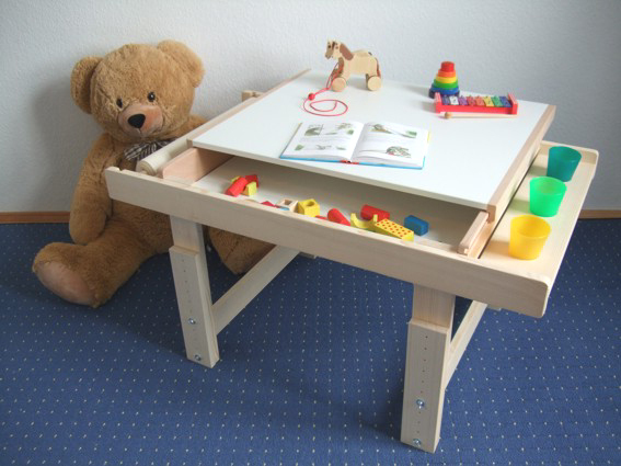 Geschenk für Kinder Mitwachsender Holztisch zum Basteln und Malen