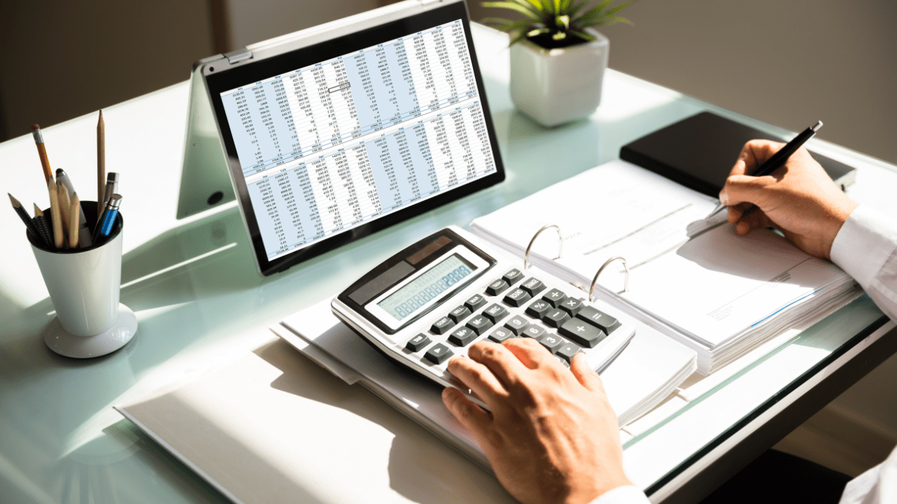 Kalkulator kredytowy dla kredytów gotówkowych 2023 KredytOK.pl