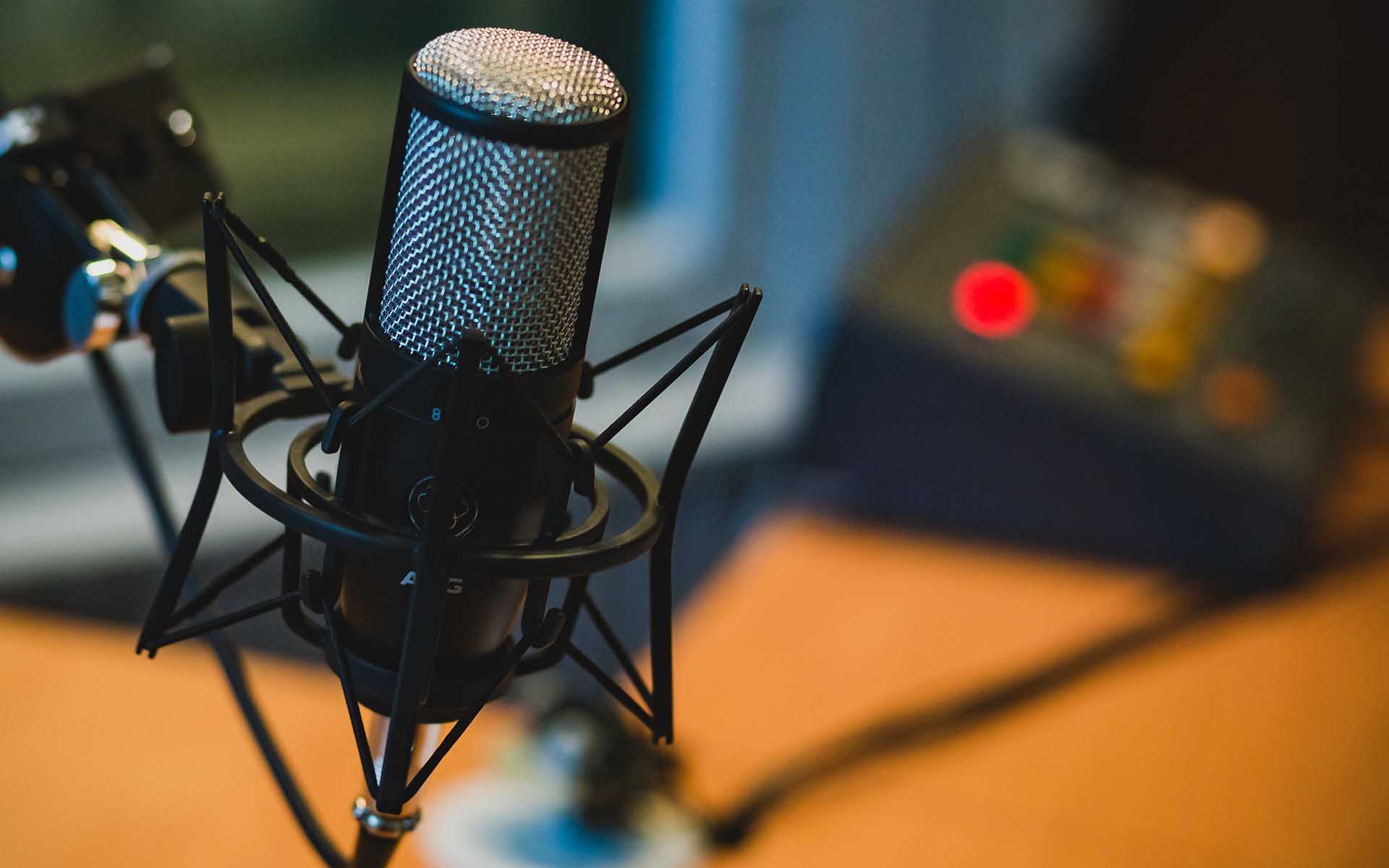 pix-broadcast-podcast-interview.jpg