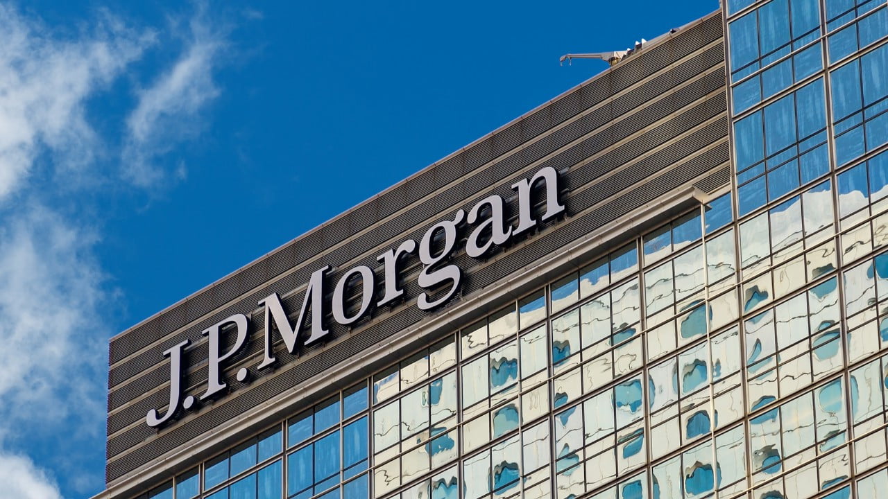 jpmorgan-AEuP_cover.jpg