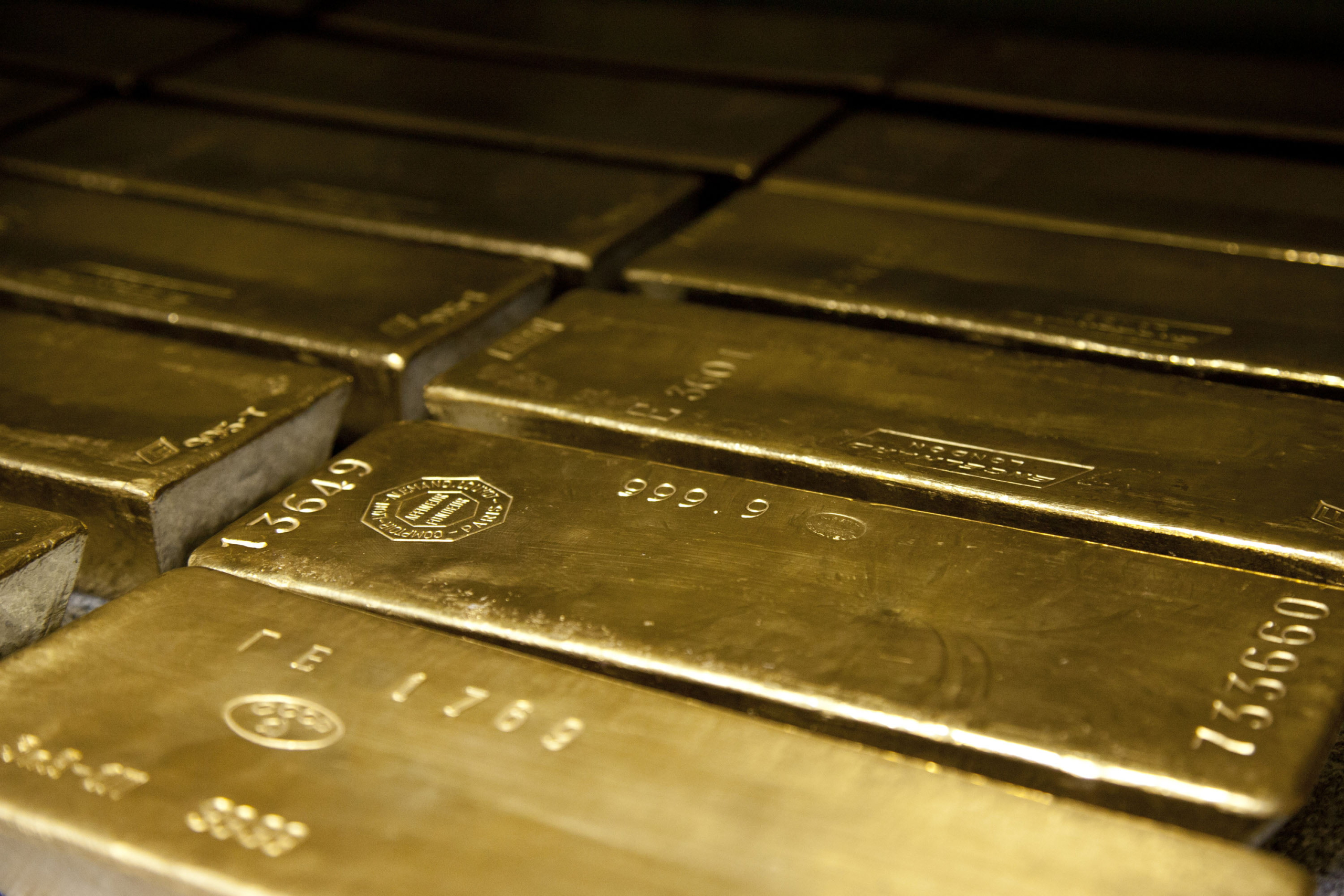 400-oz-Gold-Bars-AB-01-scaled.jpg
