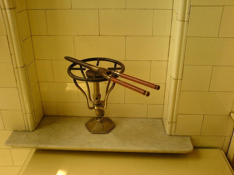 Hairstyle and Flat Iron Tips and Tools A Short History of Straighteners