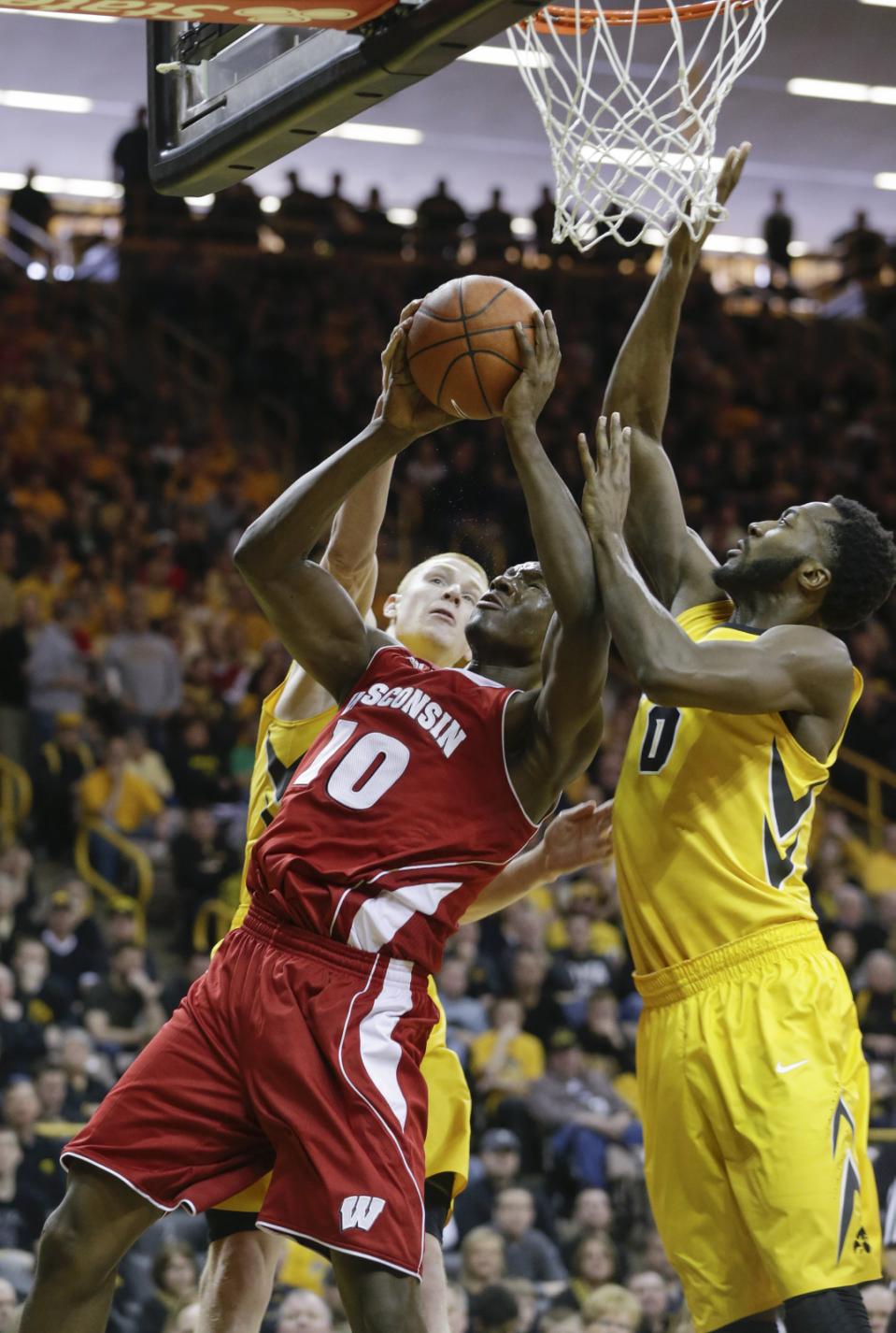Badgers Bounce the Hawkeyes KRUI Radio