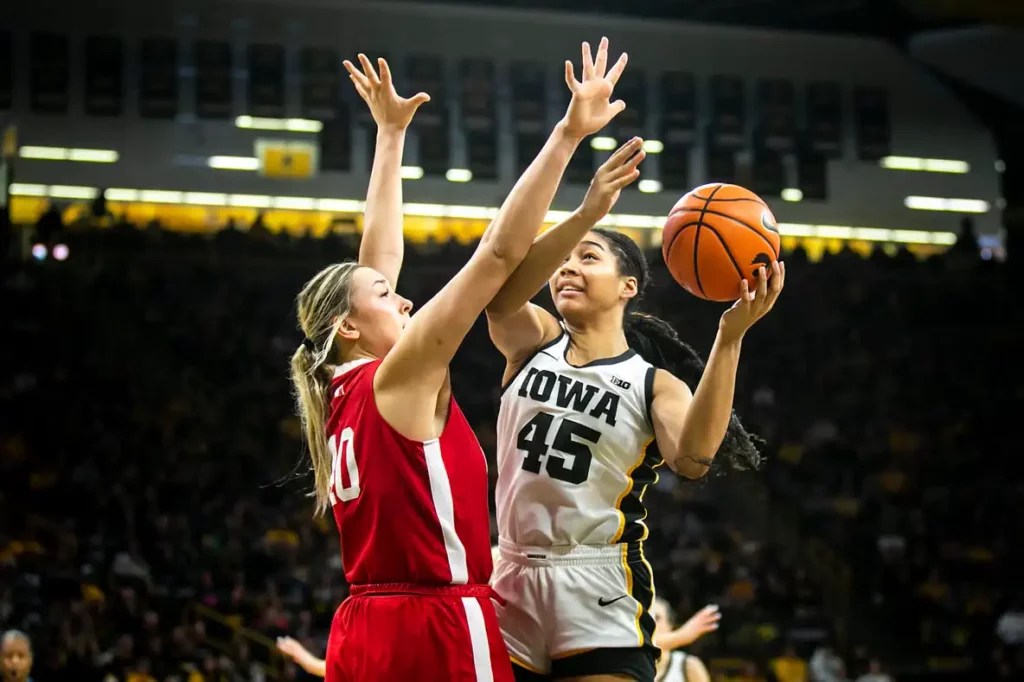 Hawkeyes stay hot in Iowa City KRUI Radio