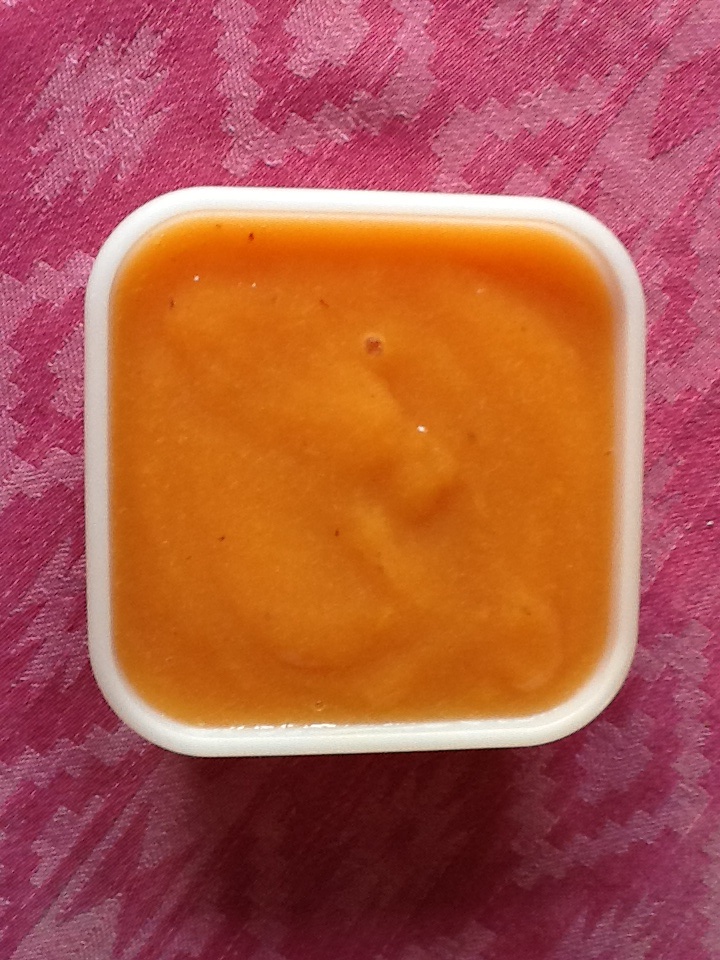 Peachnectarine sorbet with Amaretto krumkaker