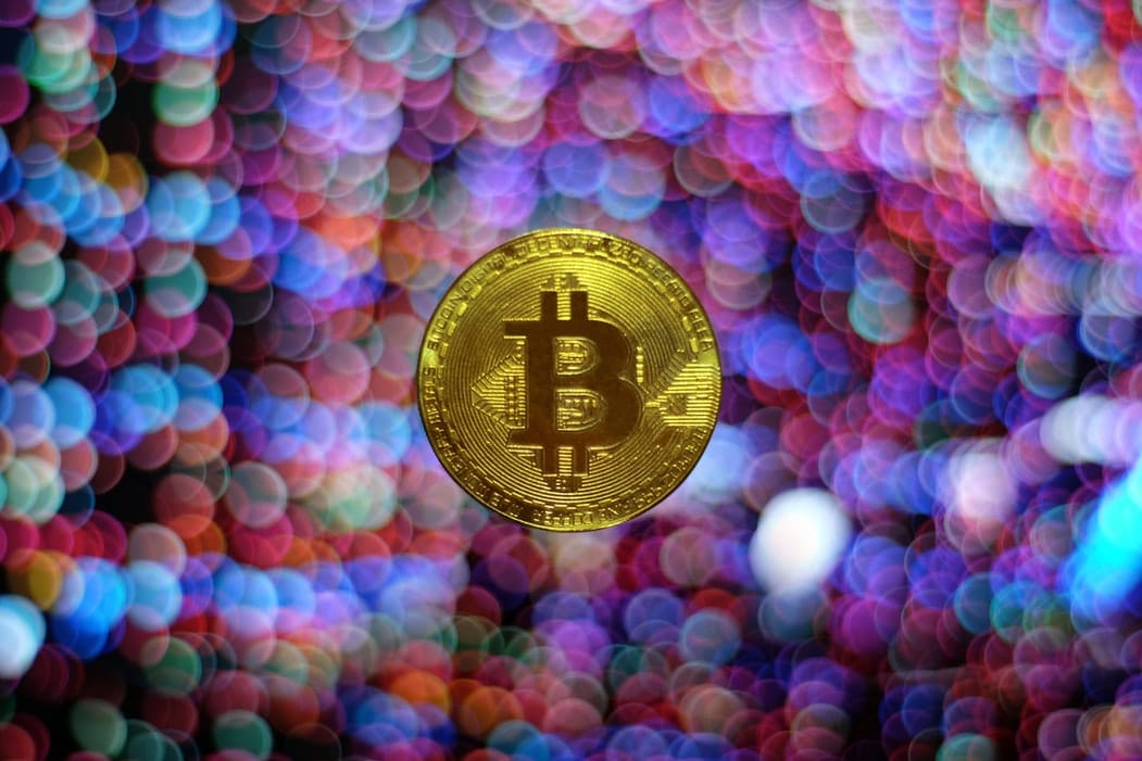 [Přehled trhu] 07.02 [BTC] +1,06 Bitcoin téměř na 10 000