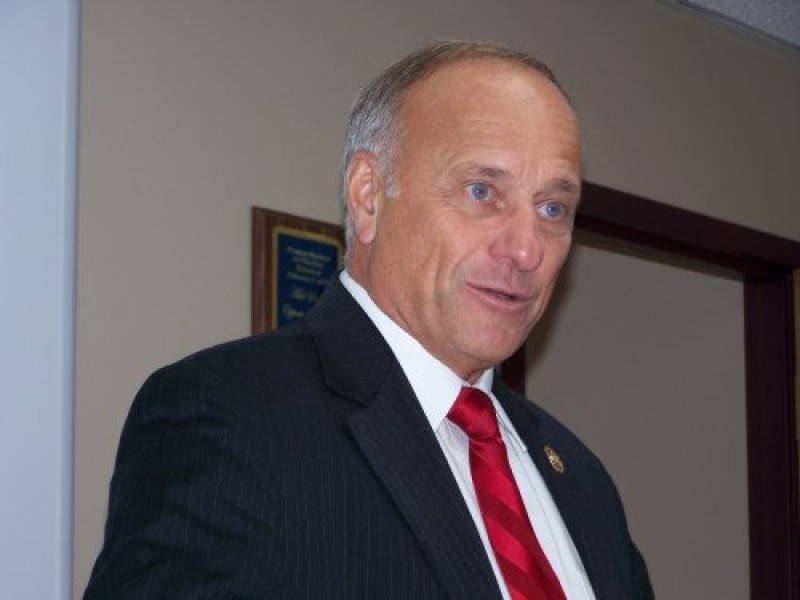 KING & SCHOLTEN DIFFER ON INTERNATIONAL TRADE TACTICS KSCJ 1360