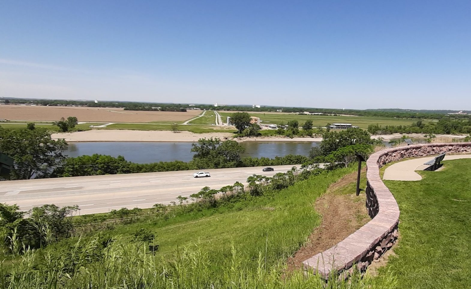 MISSOURI RIVER LEVELS REMAIN LOW KSCJ 1360