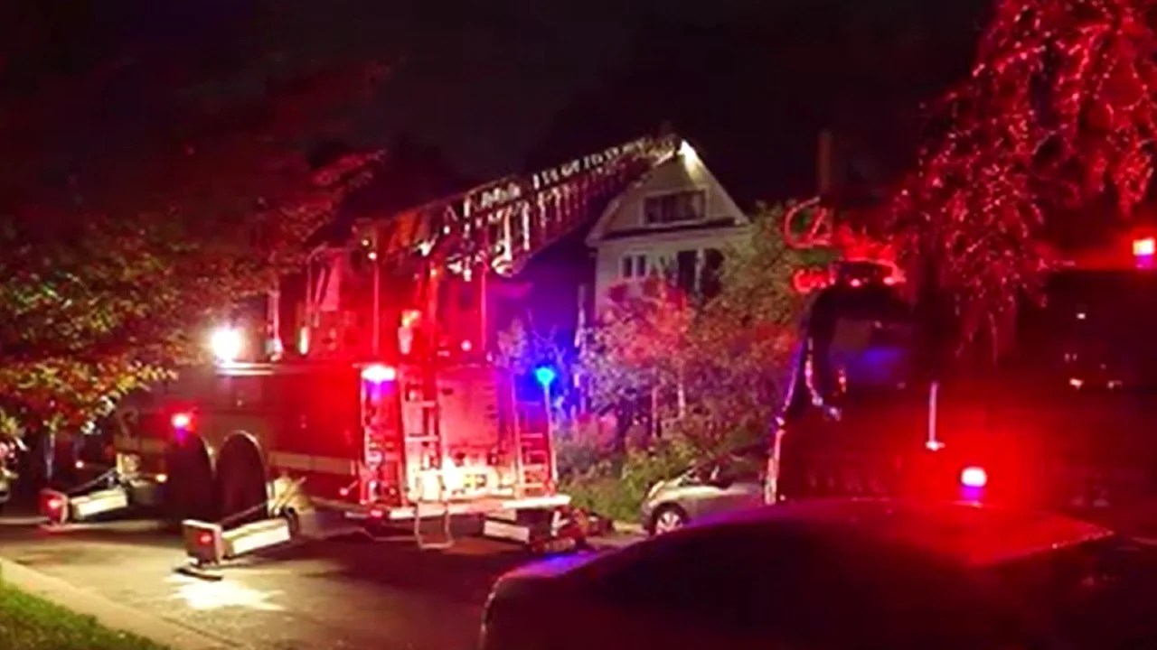 Overnight house fire in St. Paul displaces 5 5 Eyewitness News