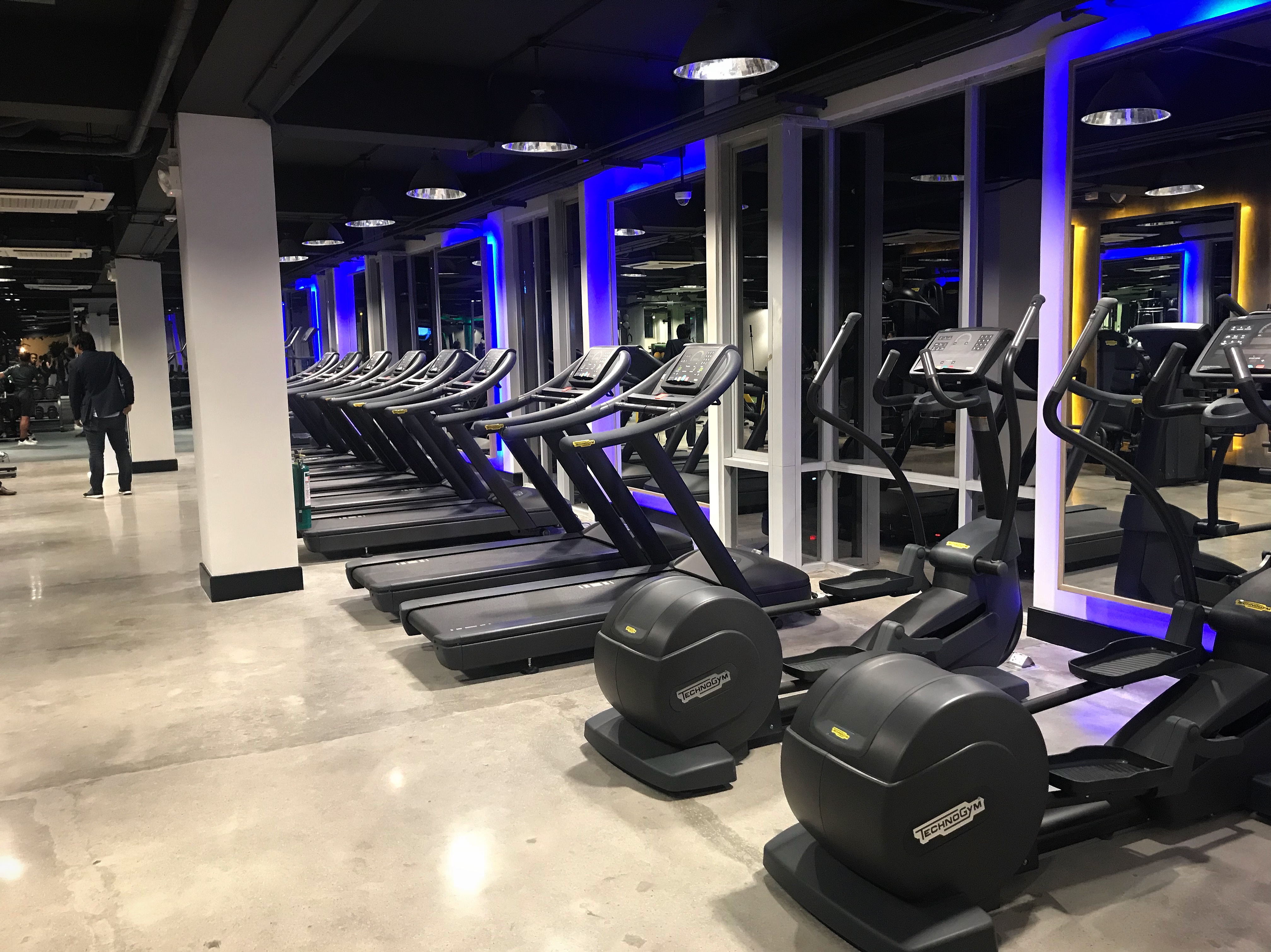 Rockwell taking fitness to a whole new level! Kristine Tanyag