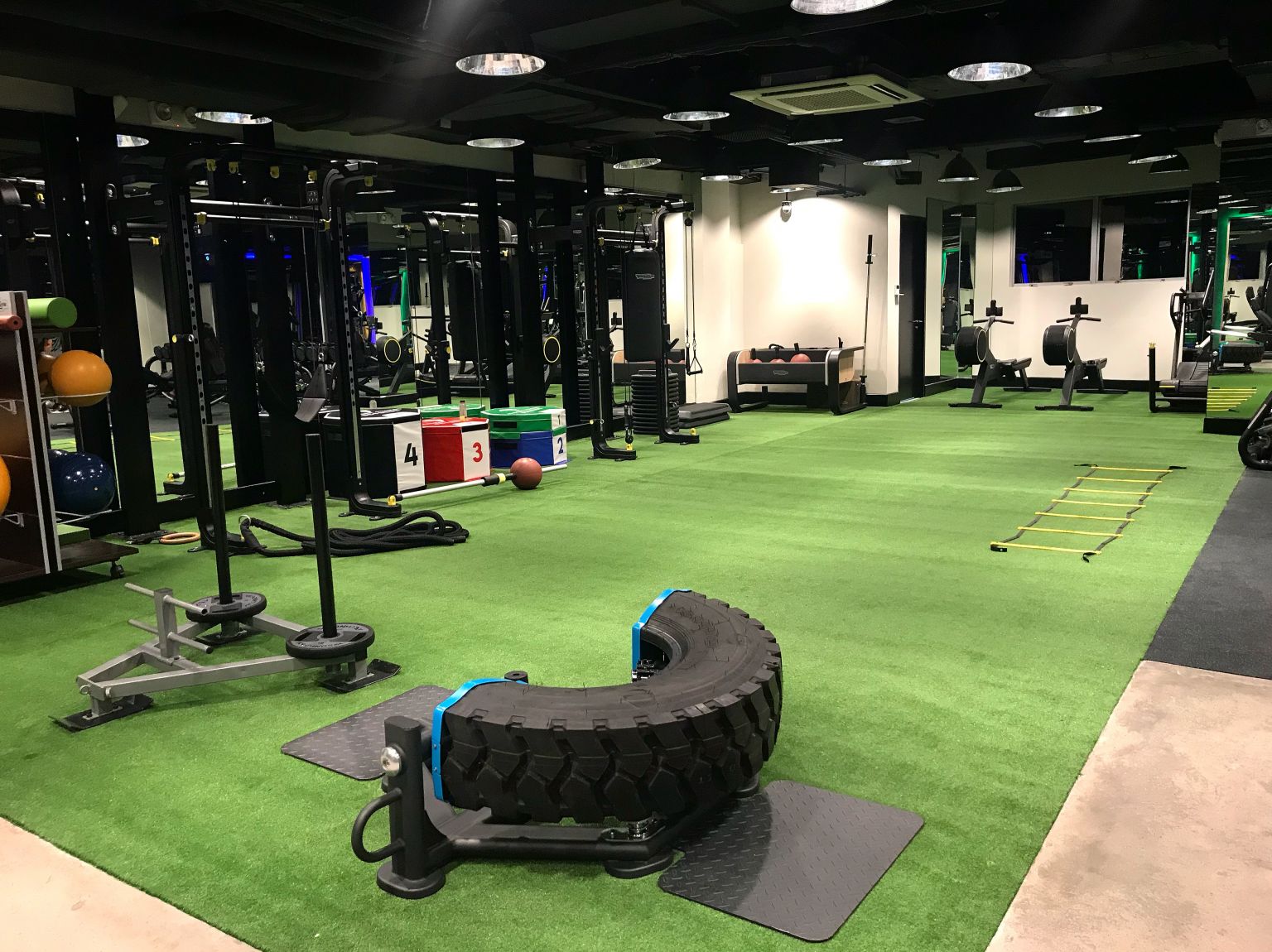 Rockwell taking fitness to a whole new level! Kristine Tanyag