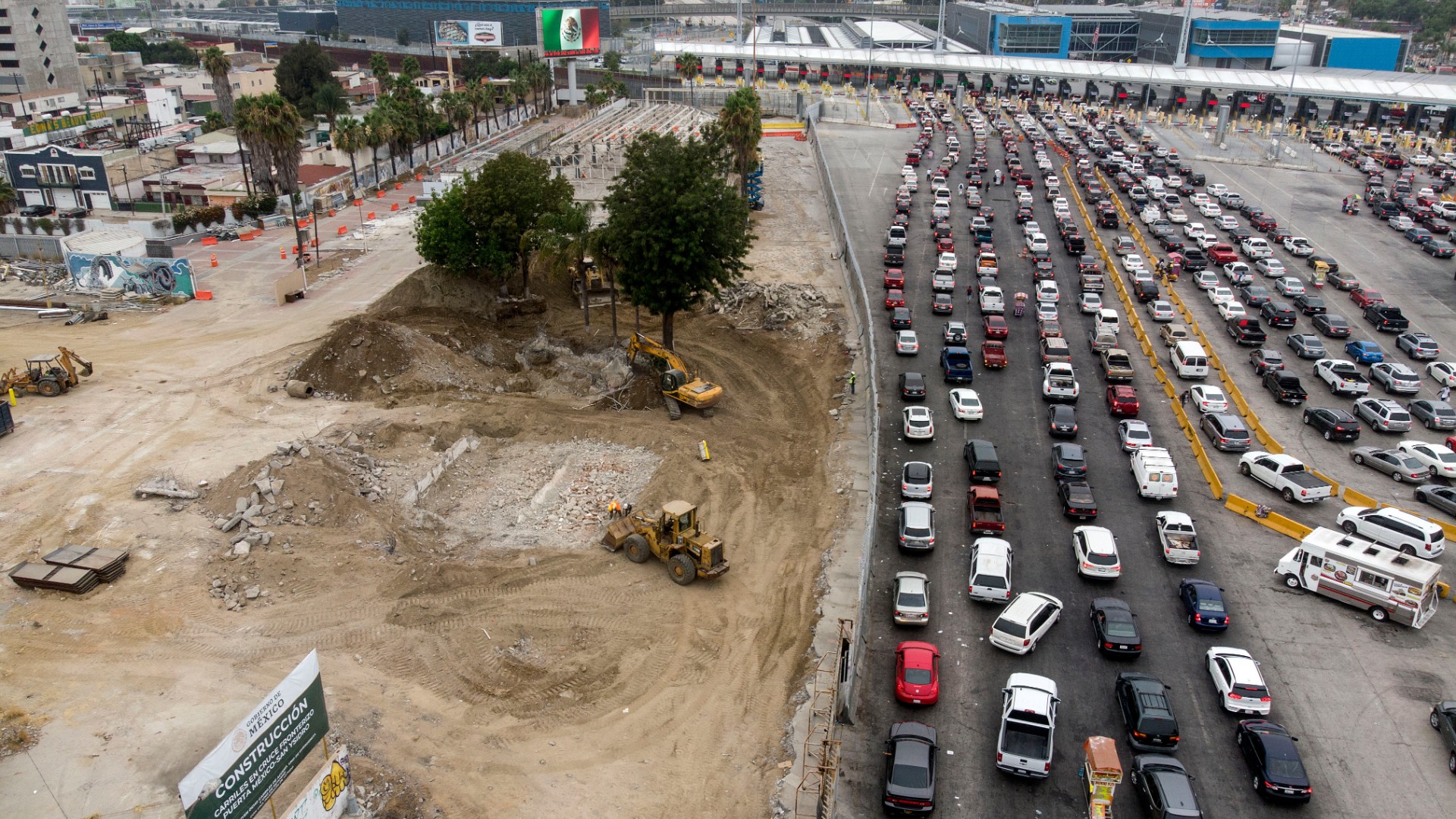 San Ysidro border line waits grow to 10 hours in coronavirus crackdown