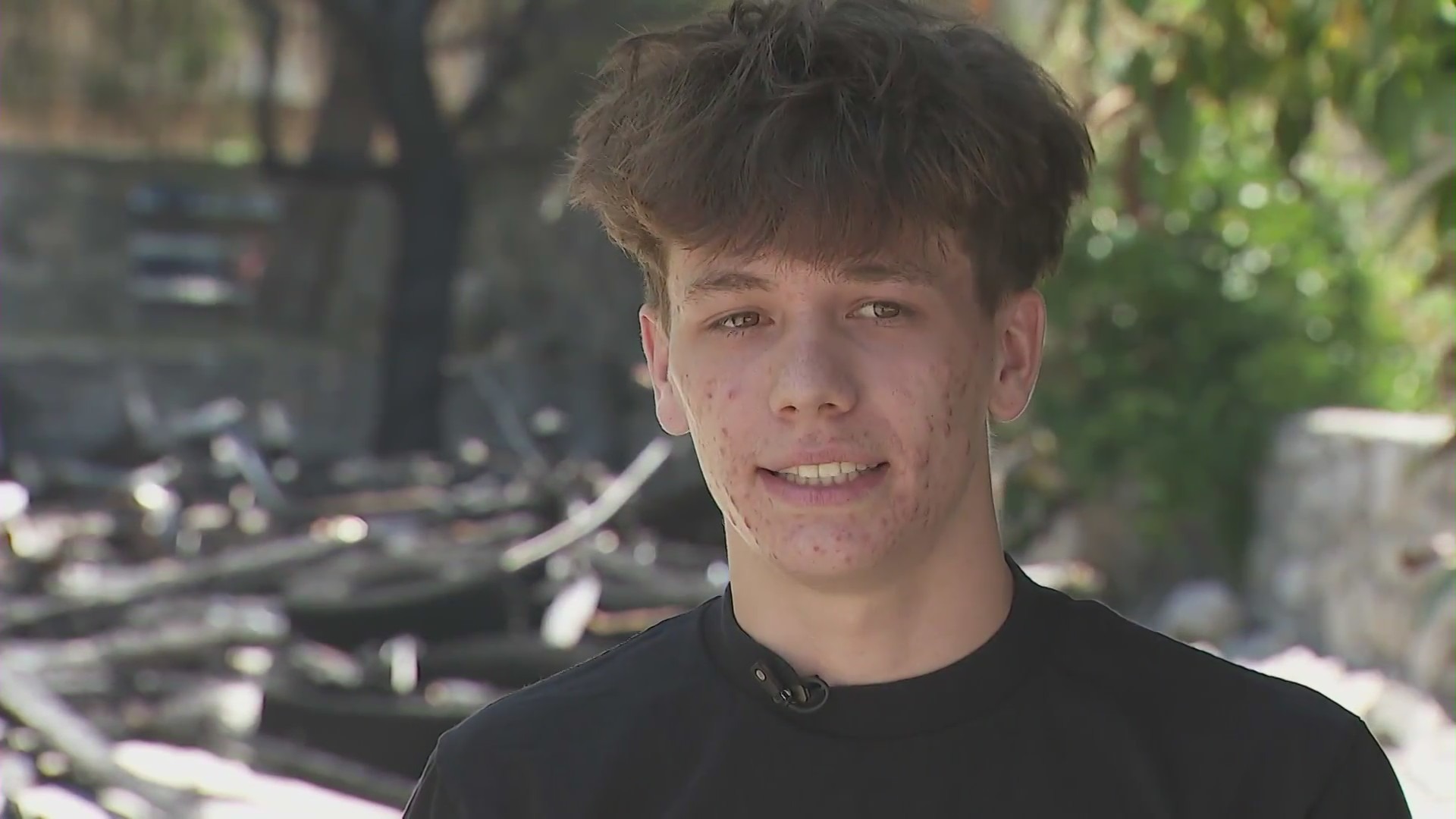 19yearold hailed as hero for helping California couple out of burning