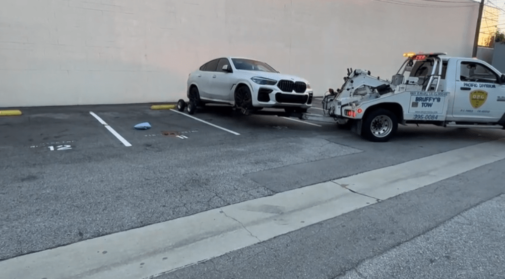 Police searching for suspects after shooting on L.A.’s westside