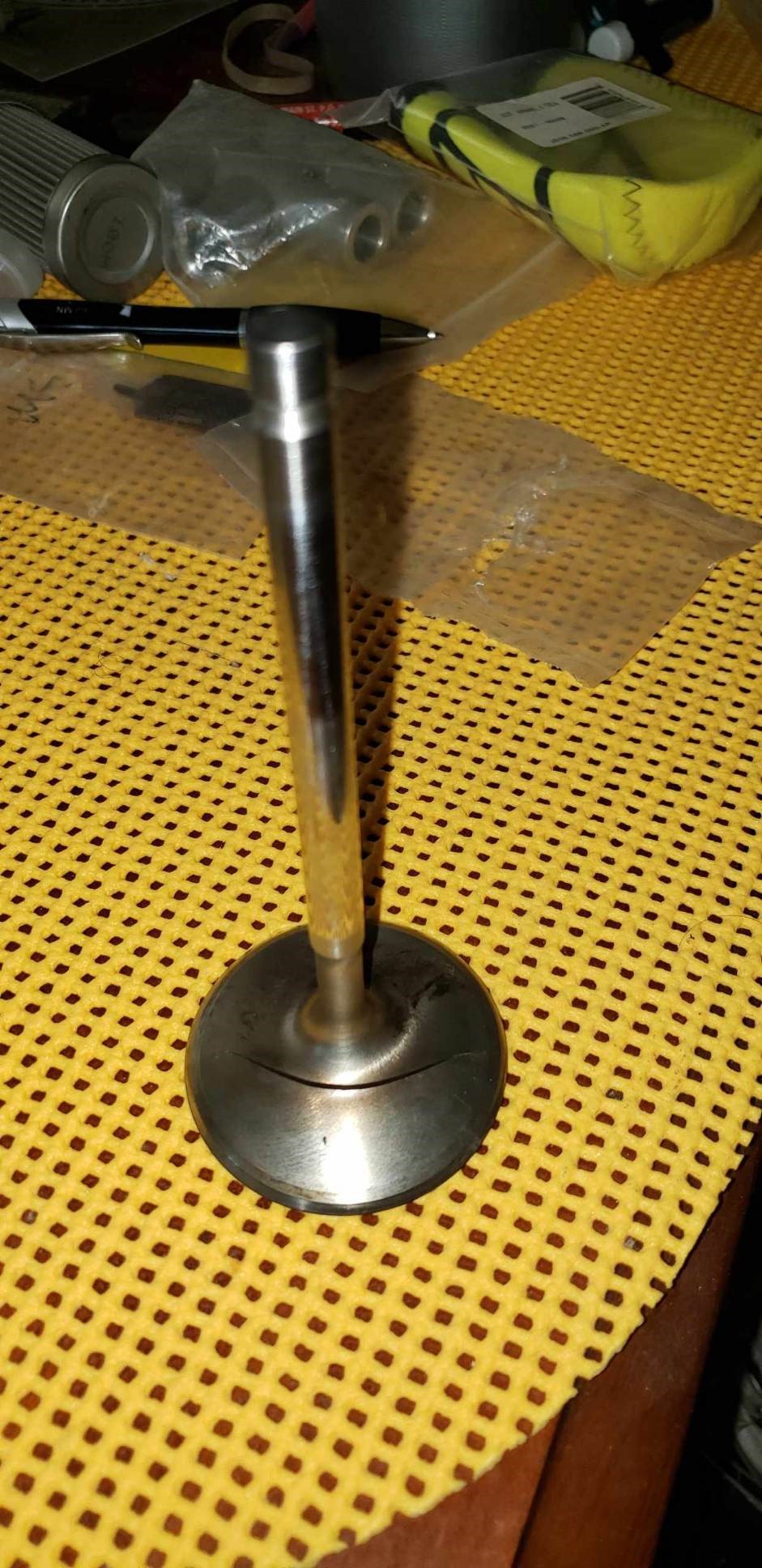 Intake valve failure Page 2 Don Terrill’s SpeedTalk