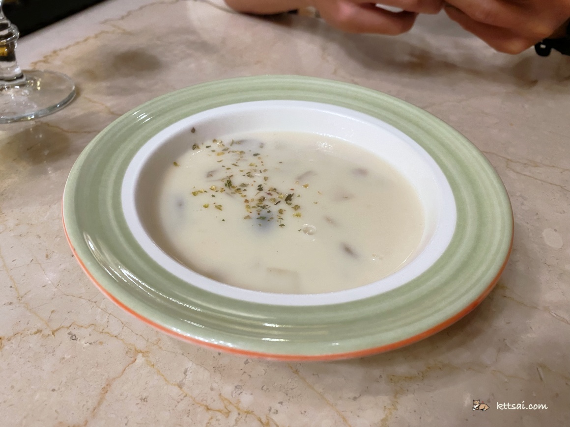 小義大利莊園套餐馬鈴薯菇菇濃湯