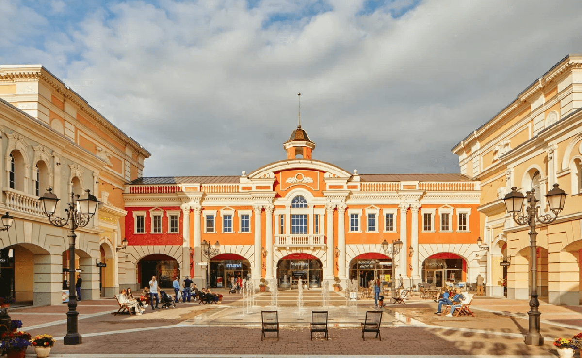 Индийские выходные в Outlet Village Пулково