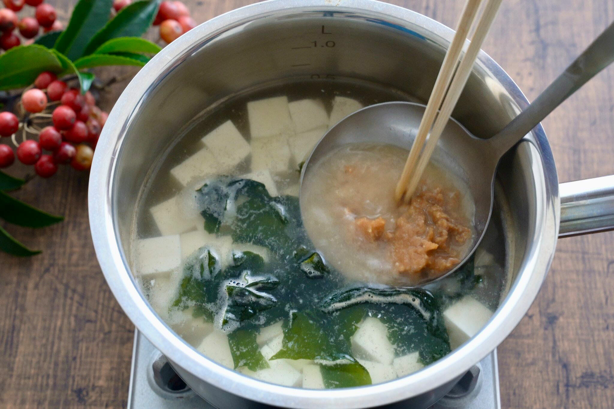 味噌汁の作り方。だしの素で簡単！どんな具材にも使える基本レシピ。 やまでら くみこ のレシピ