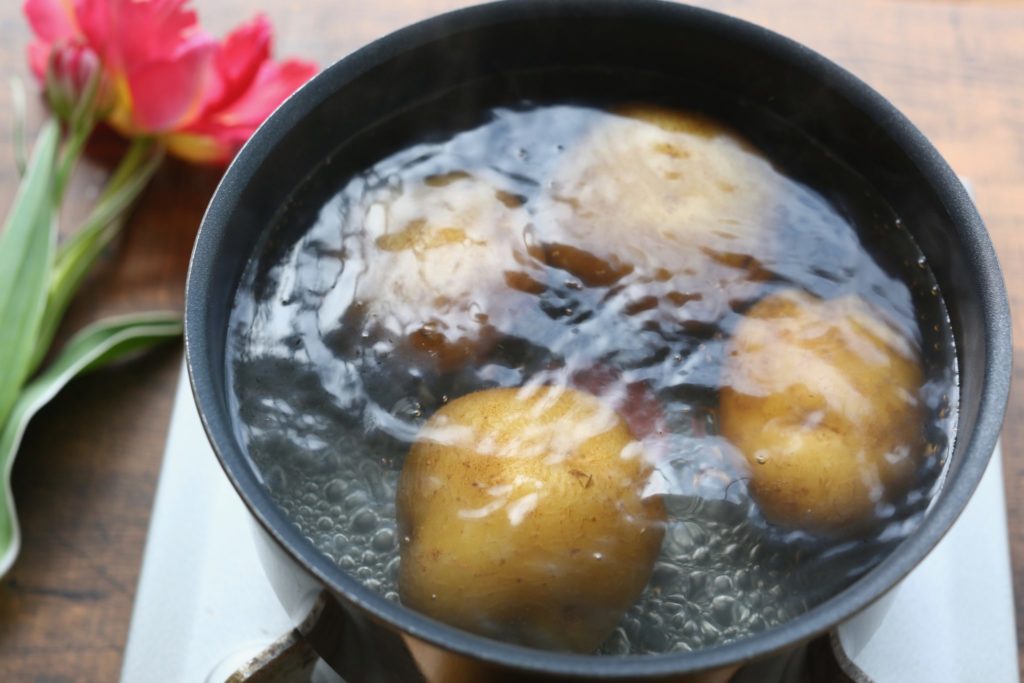 じゃがいもを茹でるならこの方法！茹で方＆茹で時間を分かりやすく解説。 やまでら くみこ のレシピ